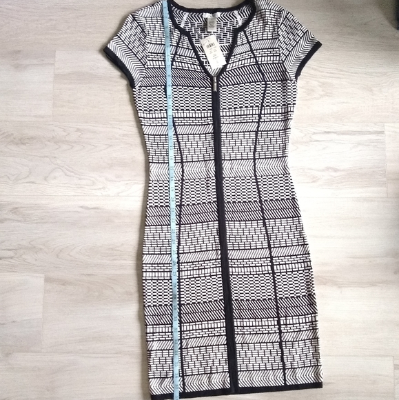 NEW Cache Cap Sleeve V-Neck Zip Front Sheath Dress Black & White Print Medium - Picture 7 of 15